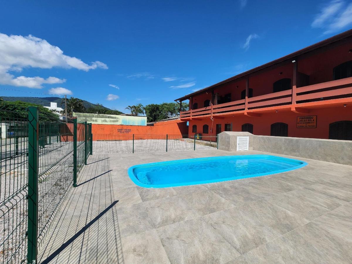 0001.06 - Maranduba - Apto - 2 Dormitorio - 8 Pessoas - 2 Quadras Do Mar - Piscina - Wi-Fi Ubatuba Exterior foto